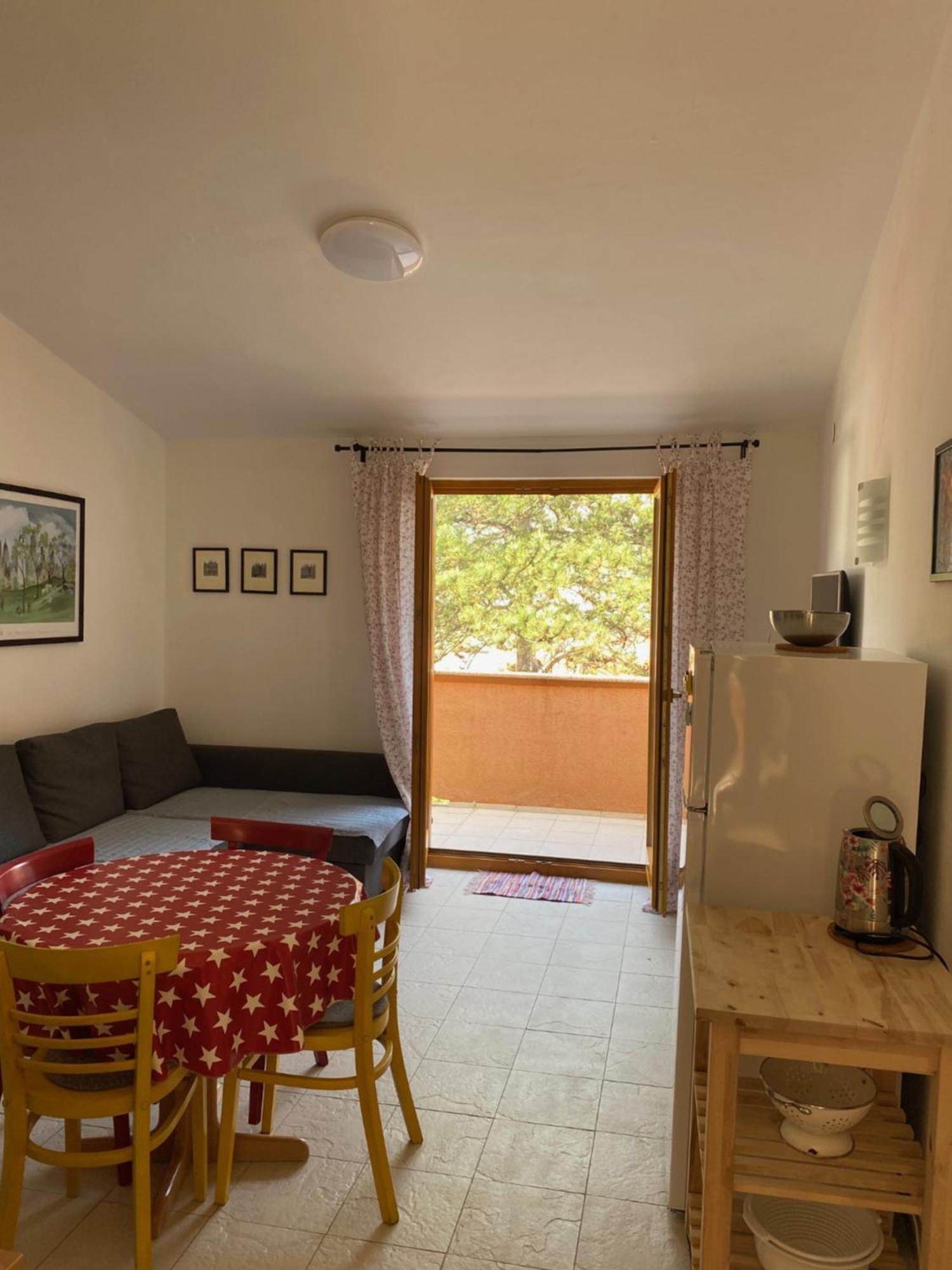 Apartments Lili Baška Екстериор снимка