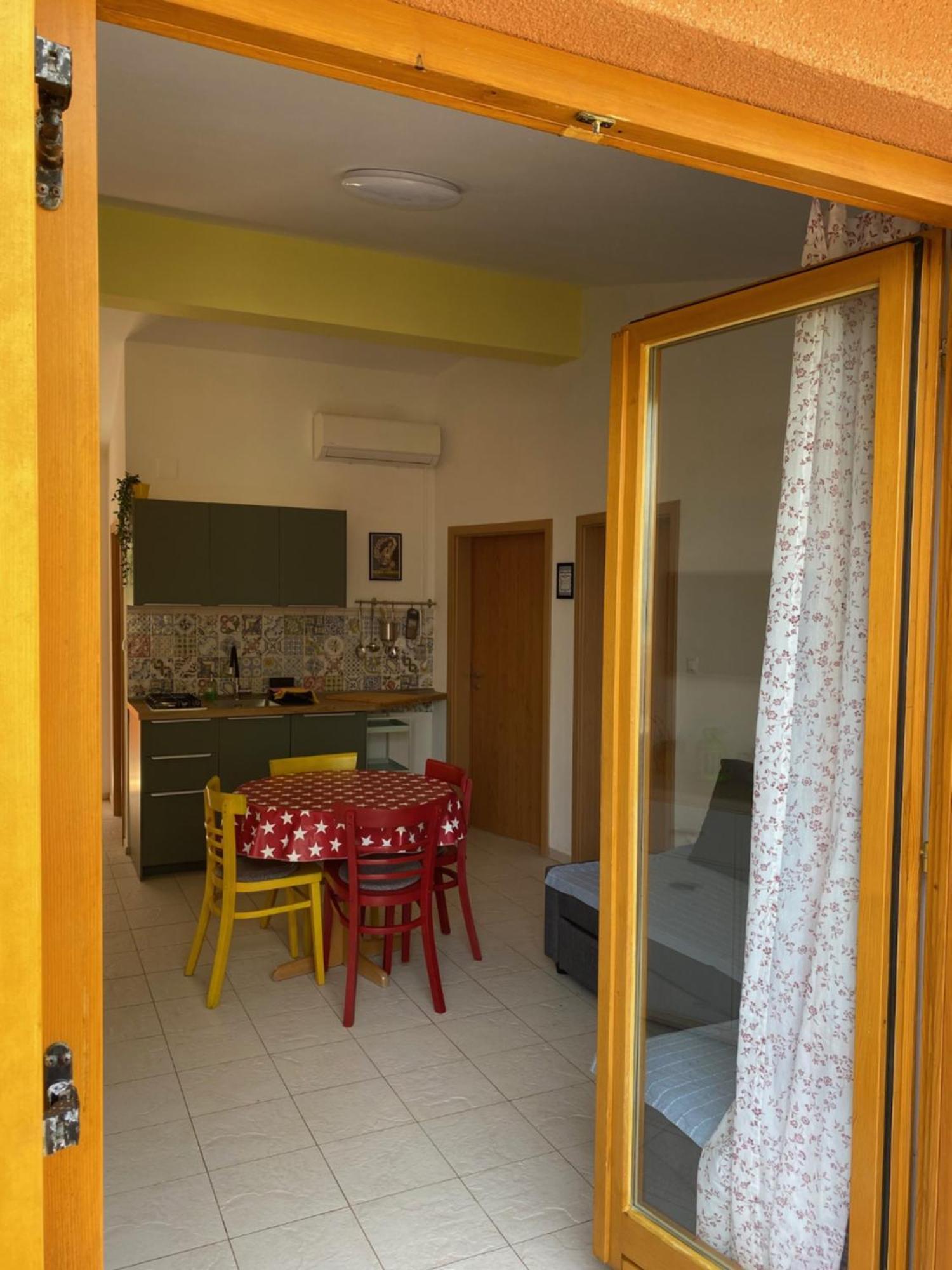 Apartments Lili Baška Екстериор снимка